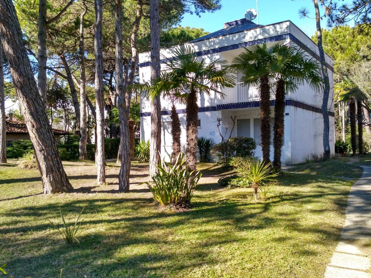 Condominio Villa Chiara Lignano Sabbiadoro Exterior foto